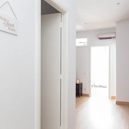 Lovely And Convenient Sagrada Familia バルセロナ