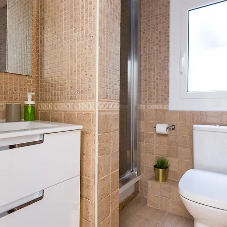 Lovely And Convenient Sagrada Familia Apartment