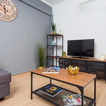 Lovely And Convenient Sagrada Familia Apartment *